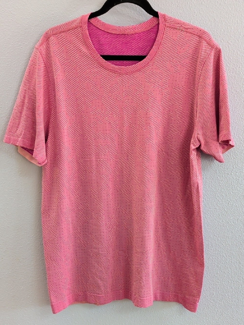 Lululemon Metal Vent Breath Pink Short Sleeve Tee